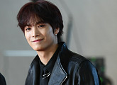 [BZ포토] 뉴이스트W JR, 부드러운 매력 미소