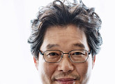 유재명, tvN 새 드라마 '자백' 합류...이준호와 호흡