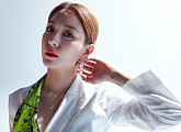 보아, 3일 정오 '피드백' 티저 영상 공개