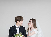 '11월 결혼' 황바울♥간미연, 꿀 뚝뚝 떨어지는 웨딩 화보 공개