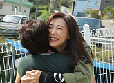 '모던 패밀리' 박원숙-성현아 '보고 또 보고' 모녀 상봉 "이제 행복해야지"