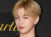 강다니엘, 아이돌차트 90주 연속 최다득표 신기록…"100주까지 10주 남았다"