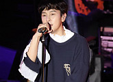 신화 김동완, 소극장 콘서트 ‘세 번째 외박’ 성료..."즐겁게 노래할 수 있었던 감사한 시간"