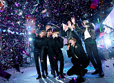 방탄소년단, 美 ‘뉴 이어스 로킹 이브’ 무대 전 세계 시청자 열광