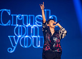 크러쉬, 단독콘서트 ‘프롬 미드나잇 투 선라이즈’ 성료...“음악으로 소통하고 같이 울고 웃고”