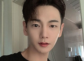 배우 박지훈, 위암 투병 중 사망…가족 측 "따뜻한 위로에 감사"