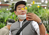 김일우, 화훼 단지 방문 “여자분들은 어떤 꽃을 좋아해요?”