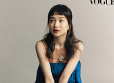 김태리, 패션화보 공개…우아+고혹 '팔색조 매력'