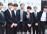 [비즈 스톡] 디피씨ㆍ넷마블↑ 초록뱀ㆍ키이스트↓ '방탄소년단 관련주', '다이너마이트' 발표 소식에도 다른 표정