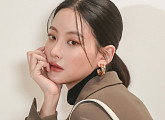 오연서, 청순+고혹미 화보 비하인드 컷 공개