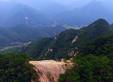 '영상앨범 산' 단양의 제비봉ㆍ도락산, 백두대간 능선 펼쳐지는 두 바위산