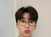 임영웅, K 아이웨어 브랜드 모델 발탁…광고계까지 접수