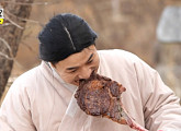 웰던ㆍ미디움 아닌 레어 '토마호크' 시식 김종민 "입에서 피냄새가 나"