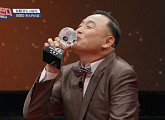 이봉주ㆍ김요한ㆍ진종오ㆍ박태환ㆍ정형돈, 반가운 근황…'어쩌다FC' 시상식 참석