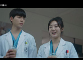 도재학(정문성), 장윤복(조이현) 인턴 신경외과 선택에 시무룩