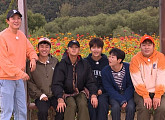 김선호, '1박 2일' 보물찾기 촬영지 경북 청송 백일홍 꽃밭서 열정 폭발