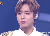 박지훈, '2021 MAMA'서 워너원 무대 카리스마+감미로움 오가는 '매력 종합 세트'