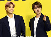 [공식] 방탄소년단(BTS) RM·진, 코로나19 확진 "재택 치료 중"