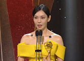[종합] '펜트하우스3' 김소연, '2021 SBS 연기대상' 대상 수상…이변은 없었다