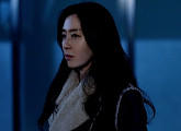 '쇼윈도:여왕의 집' 종영까지 2회…송윤아, 어두운 밤 홀로 찾아간 장소는?