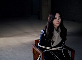 '쇼윈도:여왕의 집' 마지막회, 포박된 송윤아와 욕조에 잠긴 전소민 결말은?