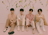 하이라이트, 'DAYDREAM' 3종 비주얼 공개 완료…봄의 전령 변신