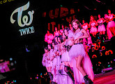 트와이스, 북미 스타디움 2회 단독 공연 성료…막강 관객 동원력 과시