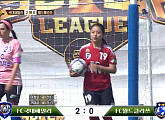 [종합] '골때리는그녀들(골때녀)' FC 국대패밀리 이정은, 쐐기골 넣고 'FC 월드클라쓰'와 4강 진출…개벤져스 탈락
