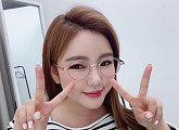 송가인, 러블리 안경 요정 변신 "모두 더위 조심하세요!"