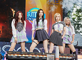 컴백 에스파, 美 ABC ‘GMA 서머 콘서트 시리즈’ K팝 걸그룹 최초 출연 'Girls' 첫 무대