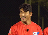 '뭉쳐야 찬다 시즌2', 이장군 소속 카다비 국가대표 팀과 축구…레슬링 김현우 결혼식 현장 공개