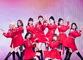 NiziU(니쥬), 日 도쿄 돔 공연 전 회차 매진…뜨거운 현지 인기