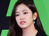 아이브 안유진ㆍ리즈ㆍ이서, 코로나19 확진 "재택 치료"
