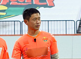 이영표 강원FC 전 대표이사, '프런트 팀' 감독…'뭉쳐야 찬다 시즌2' 김요한 뚫고 승리 도전