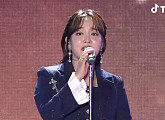 '골든디스크' 윤하, 베스트 솔로 아티스트상 수상 "귀중한 사랑 감사"