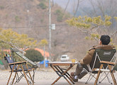 '건축탐구 집' 여주 하얀 텐트집ㆍ홍천 처갓집 뒷마당 캠핑장, 캠핑 위해 집 지은 사람들