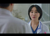 [종합] '닥터 차정숙' 엄정화 팔찌ㆍ가방 내놓고 아역 이서연 입시 준비…8화 예고 김병철ㆍ명세빈 불륜 눈치채나?