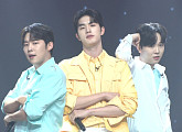 진욱ㆍ송민준ㆍ윤준협, 유닛 무대 공개…치명적 ‘오빠’ 변신(트랄랄라 브라더스)