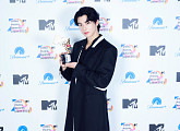 차은우, 日 ‘MTV VMAJ 2023’서 ‘글로벌 아이콘 어워드’ 수상 "멋진 모습 보여드릴 것"
