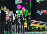 [종합] '1박 2일 팀' '2023 KBS 연예대상' 대상…연정훈ㆍ김종민ㆍ문세윤ㆍ딘딘ㆍ나인우ㆍ유선호 수상