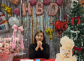 송가인, 생일 맞아 라이브 방송 "HAPPY GAIN DAY"…선물까지 준비 팬들과 소통