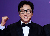 [종합] 탁재훈, 2023 SBS 연예대상 대상 수상…런닝맨, 올해의 프로그램상