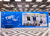 TWS(투어스), 더뮤지엄비지터와 협업…더현대 서울 팝업 스토어 오픈