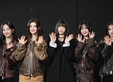뉴진스, ‘2024 빌보드 위민 인 뮤직 어워드’→설 인사 "행복 가득한 한 해 응원"