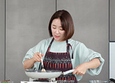 윤유선, 집에서 만드는 초간단 양배추 요리ㆍ장어 맛 가지덮밥 레시피 소개(편스토랑)