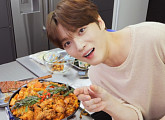 김재중, 쫄면 닭갈비 레시피 공개(ft. JJ맛가루)