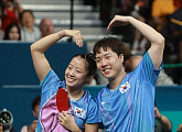 [파리 올림픽] 신유빈ㆍ임종훈, 탁구 혼합복식 동메달…12년 만의 한국 탁구 메달
