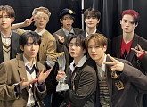 에잇턴, '한터뮤직어워즈' 한터 초이스 K-POP 메일 아티스트 상 수상 "팬분들께 감사"