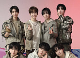 킥플립, 데뷔 활동 성료…'K팝 슈퍼 루키' 존재감 입증