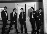 어센트, 'DON'T MOVE'로 컴백 '치명적 카리스마'